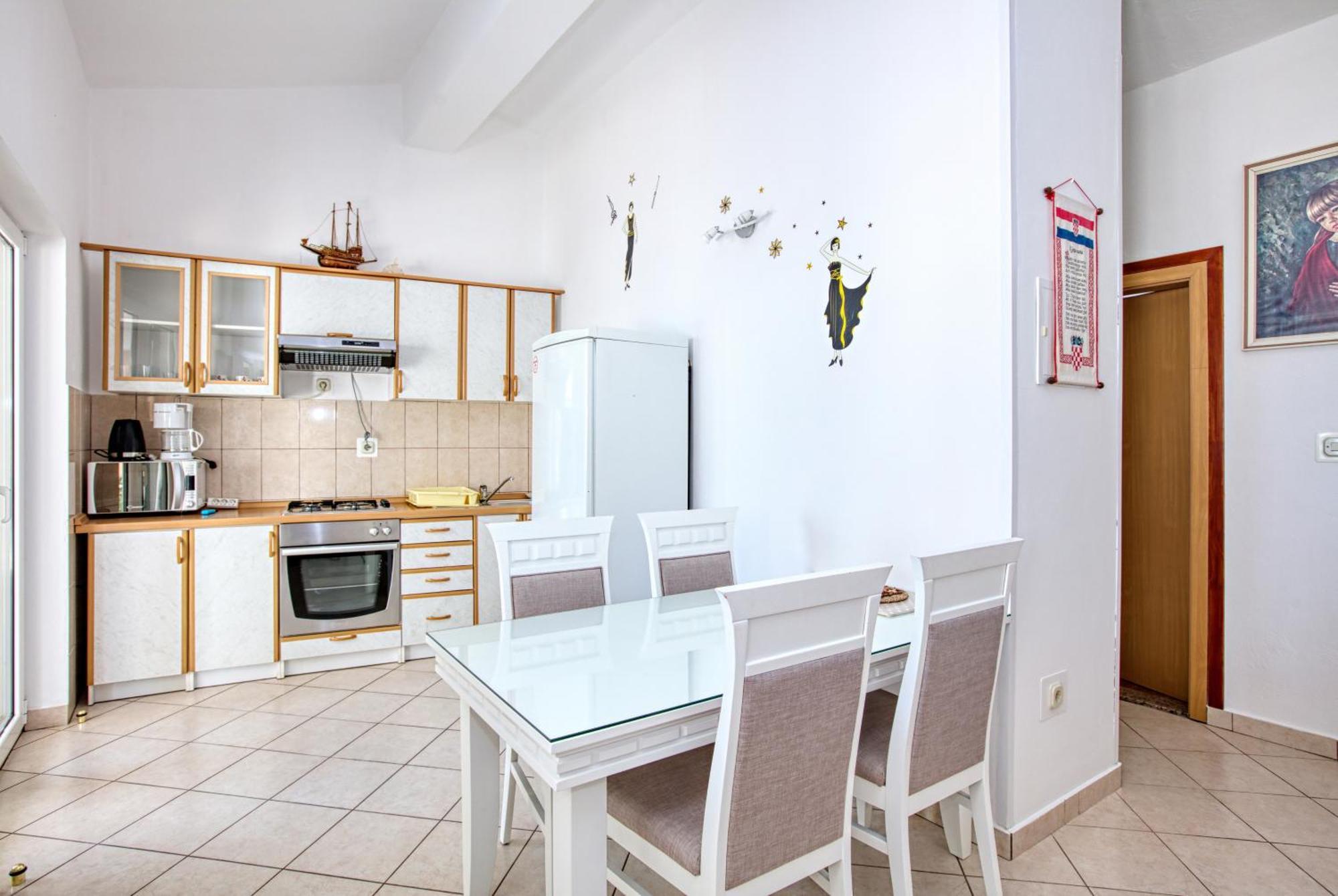 Family Friendly Seaside Apartments Brodarica, Sibenik - 4833 Бродарика Стая снимка