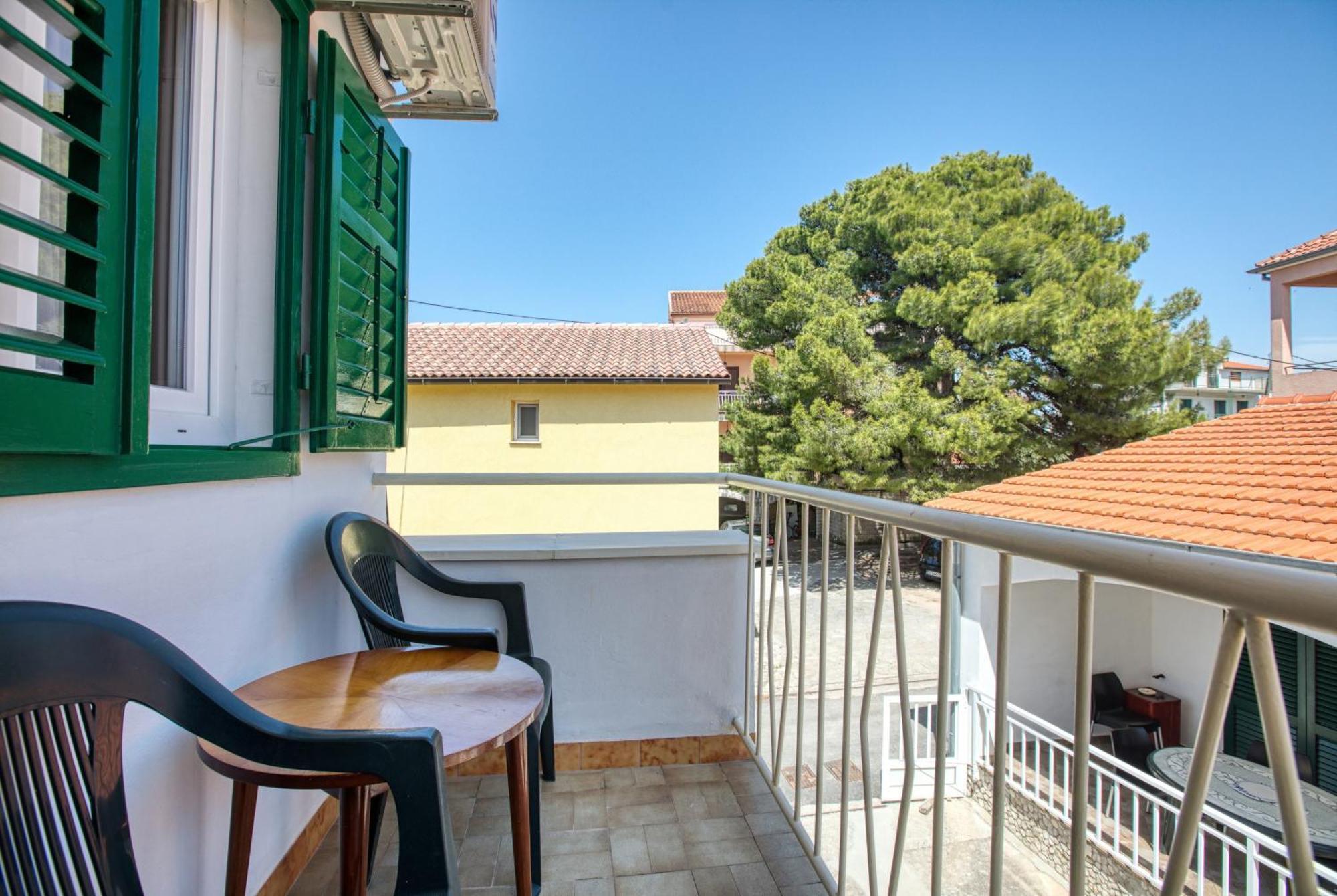 Family Friendly Seaside Apartments Brodarica, Sibenik - 4833 Бродарика Екстериор снимка