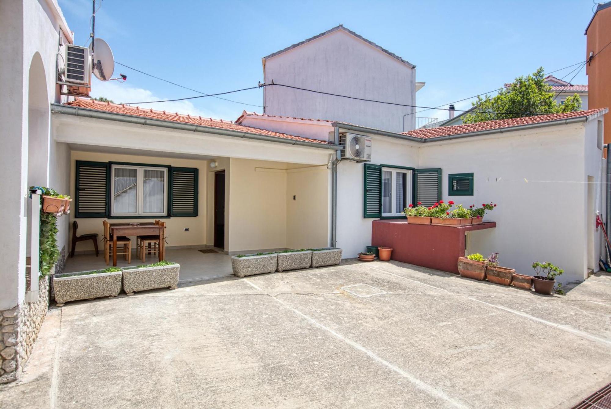 Family Friendly Seaside Apartments Brodarica, Sibenik - 4833 Бродарика Екстериор снимка