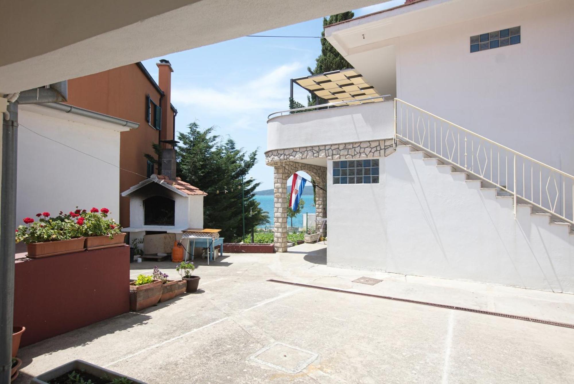 Family Friendly Seaside Apartments Brodarica, Sibenik - 4833 Бродарика Екстериор снимка